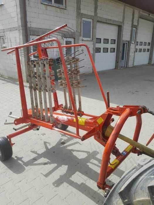 Greblă de adunat fan Kuhn