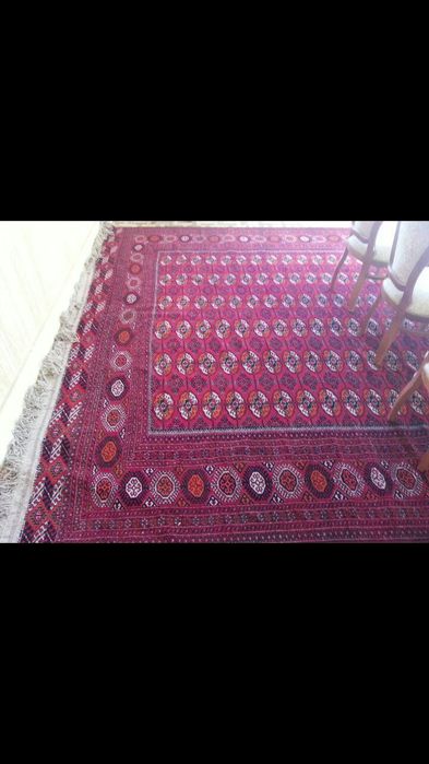 Turkmenistan gilam qulda tuqilgan