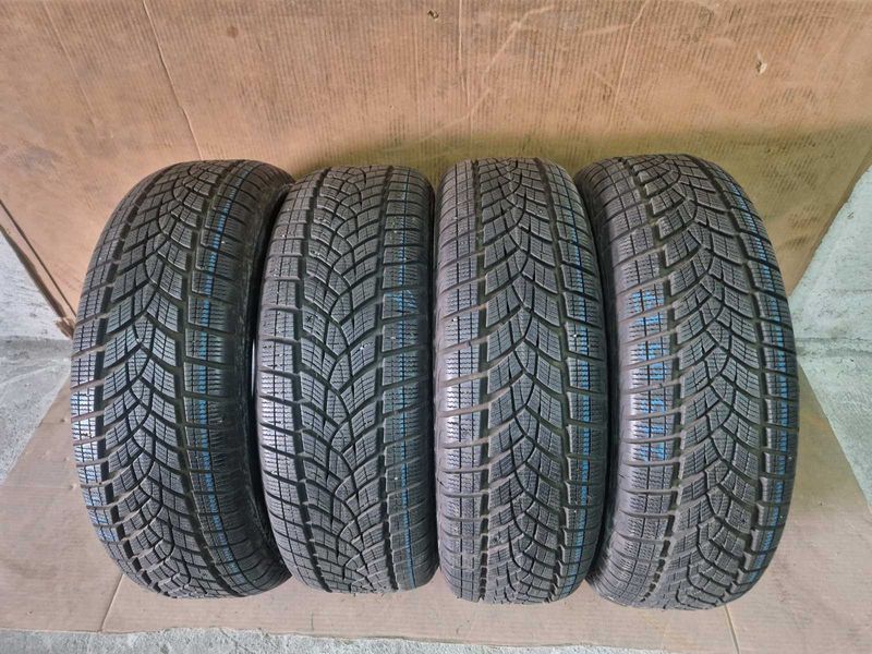4 Goodyear R17 215/65
зимни гуми за SUV DOT4519