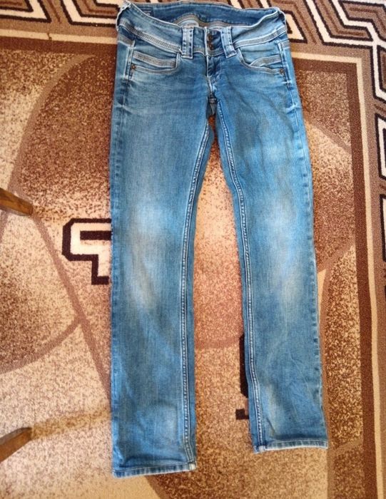 Ежедневни дамски дънки