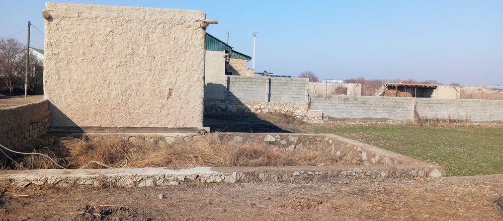 Курилиши тугалланмаган участка сотилади когон туман с-поён кишлоги