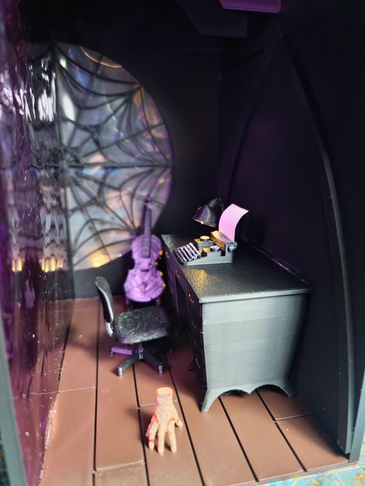 Wednesday Book Nook за всяка библиотека