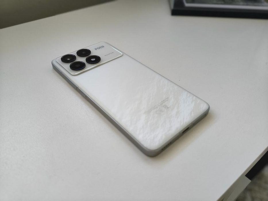 Xiaomi POCO F6 Pro 12GB RAM / 256GB – БЯЛ/КРЕМ – като нов