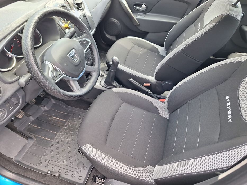 Vând Dacia Logan Stepway GPL