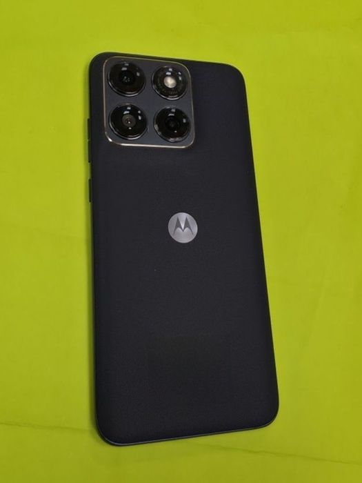 КАТО НОВ 256GB Motorola Edge 70 Fusion Yettel Гаранция 2029 Black / Черен