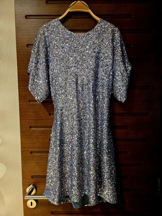 Чисто нова рокля ZARA с пайети