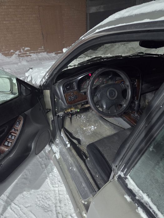 Продам субару легаси 2000 год.                                       .