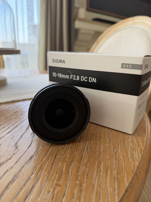 обектив Sigma 10-18mm f/2.8 DC DN Contemporary - Fujifilm