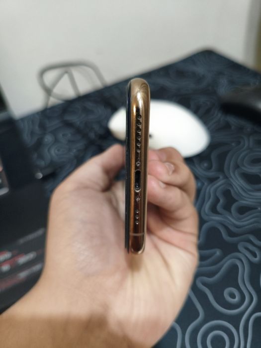 Продам iphone xs 64gb