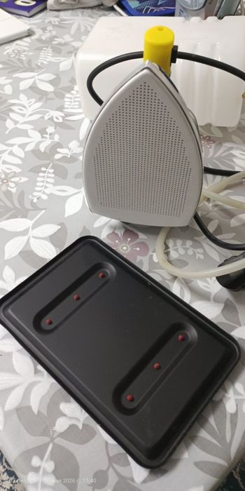 Дисковый раскройный нож, стол, утюг