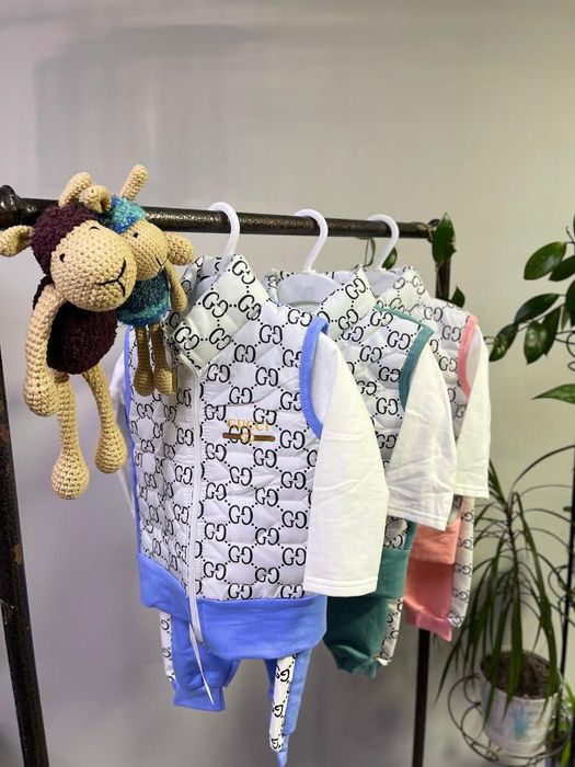 Детский комплект тройка с жилеткой