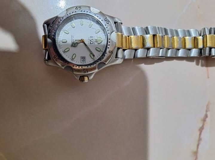 Vand ceas ESQ Elvetia.