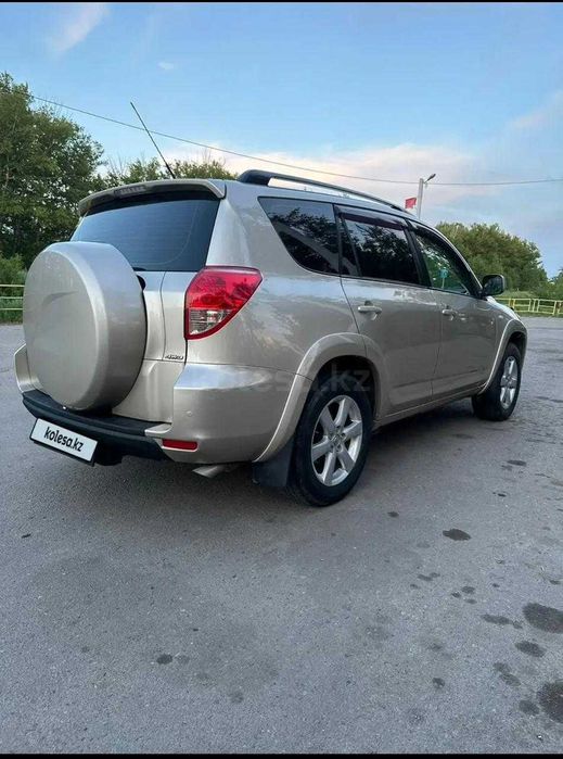продам RAV 4 в хорошем состояний