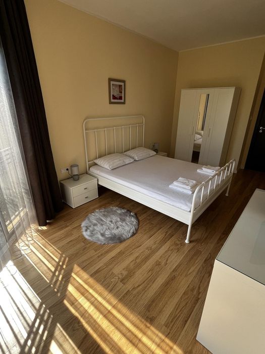 Дава се под наем Тристаен апартамент в Варна, Зимно кино Тракия - 90 кв.м за 750 € - Снимка #2