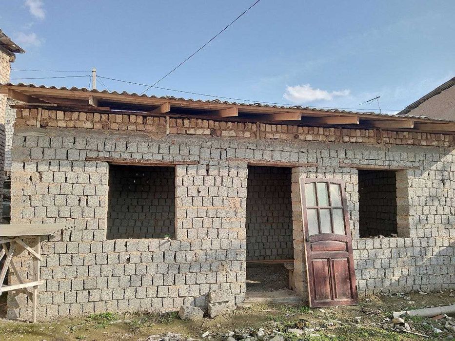 Уй сотилади  2- соток, 1-хона