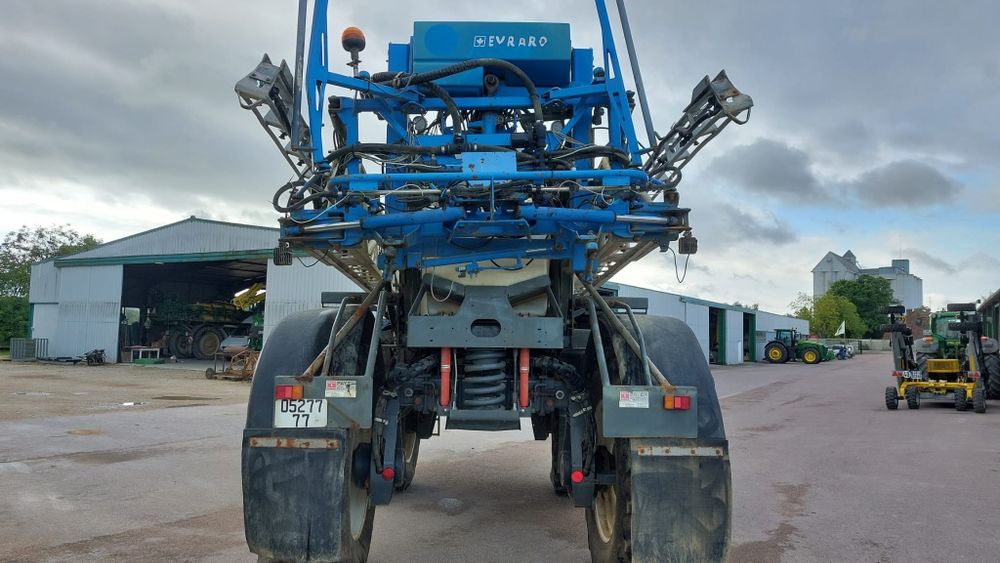 autopropulsata met libelula sprayer mig gunoiera coasa grebla