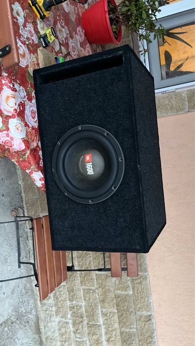 Vand doua subwoofere jbl
