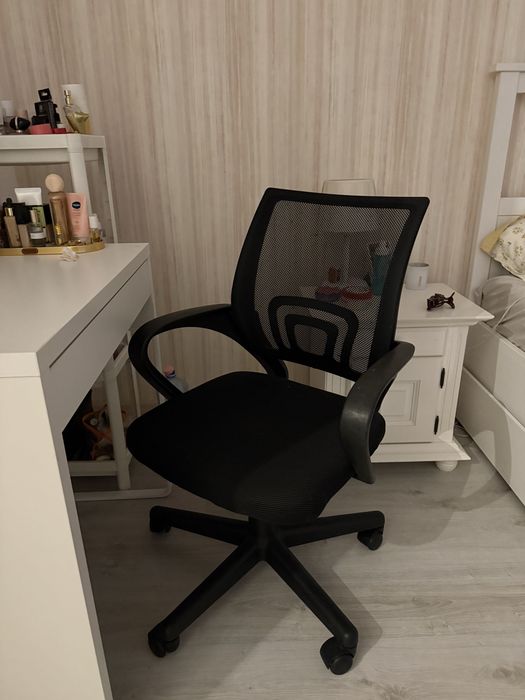 Birou ikea si scaun