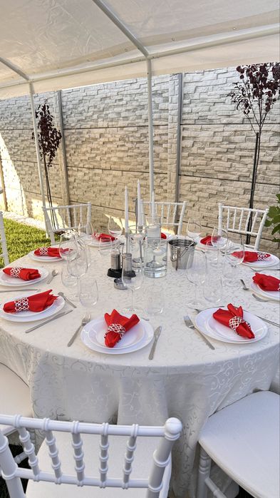Corturi, mese, scaune de inchiriat pentru evenimente