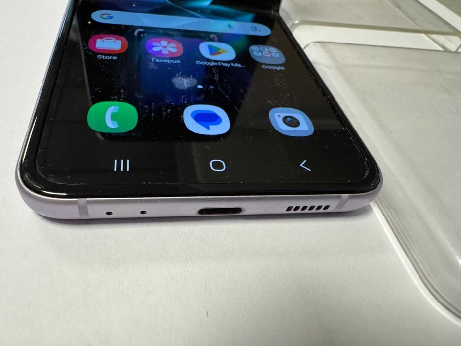 Samsung Galaxy Z Flip 3  5G   256/8gb