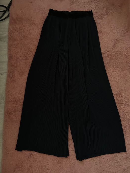 Pantaloni Zara marime XS