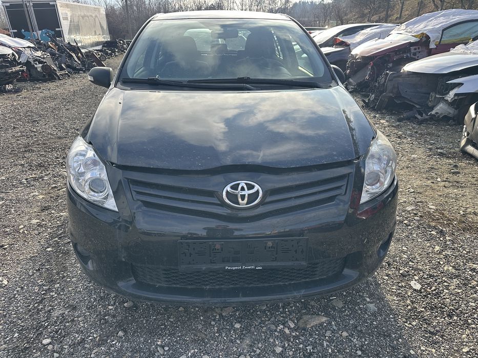 Toyota Auris Тойота Аурис 1.4d4d 90кс 2011г На части!