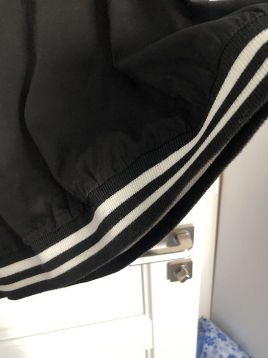 Кофта стильная красивая.