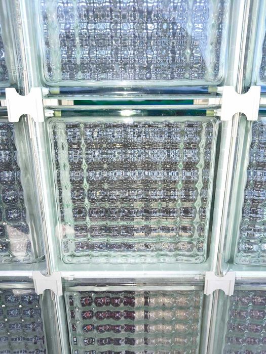 Стъклени тухли 90 броя