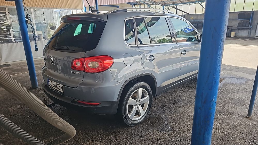 Vând Volkswagen Tiguan