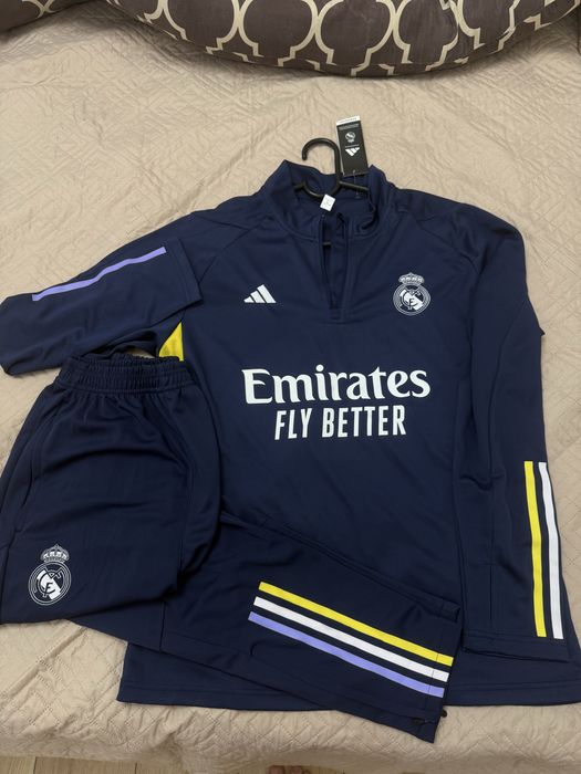 Продам Adidas комплект оригинал
