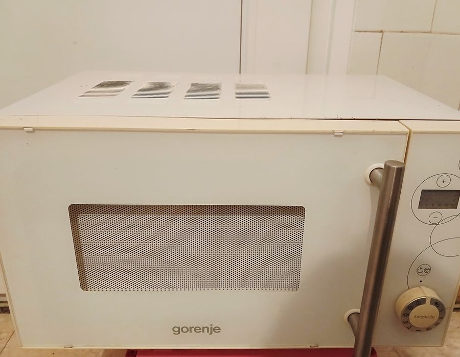 Cuptor cu microunde pret 100lei