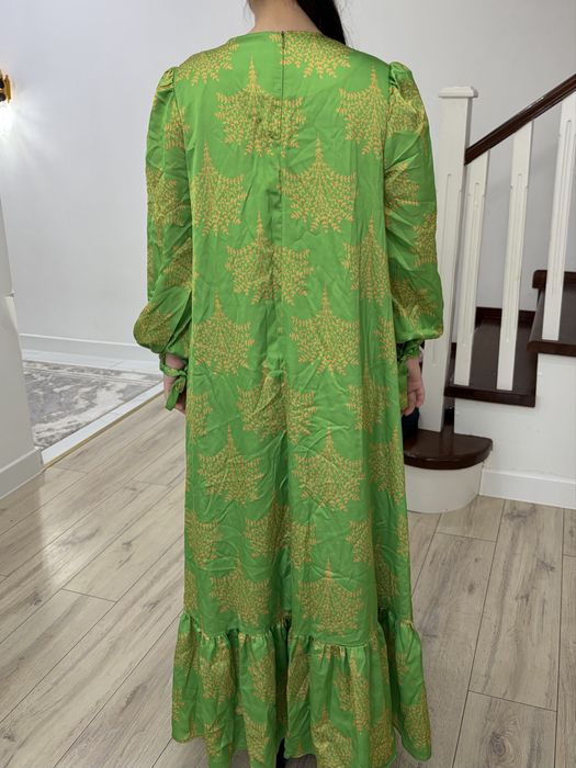 Женское платье зеленое