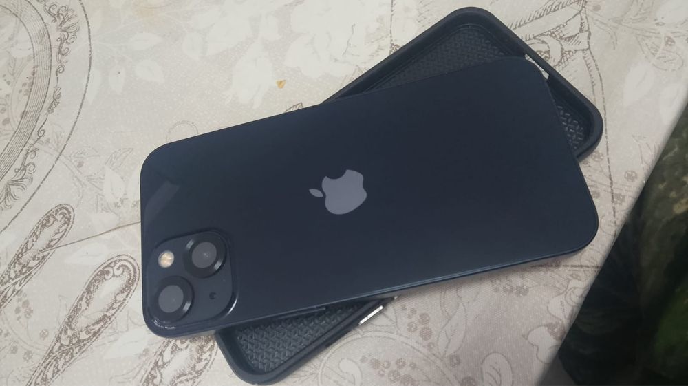 Айфон 13 128память сост 100% идеял все радной эмкость 100%