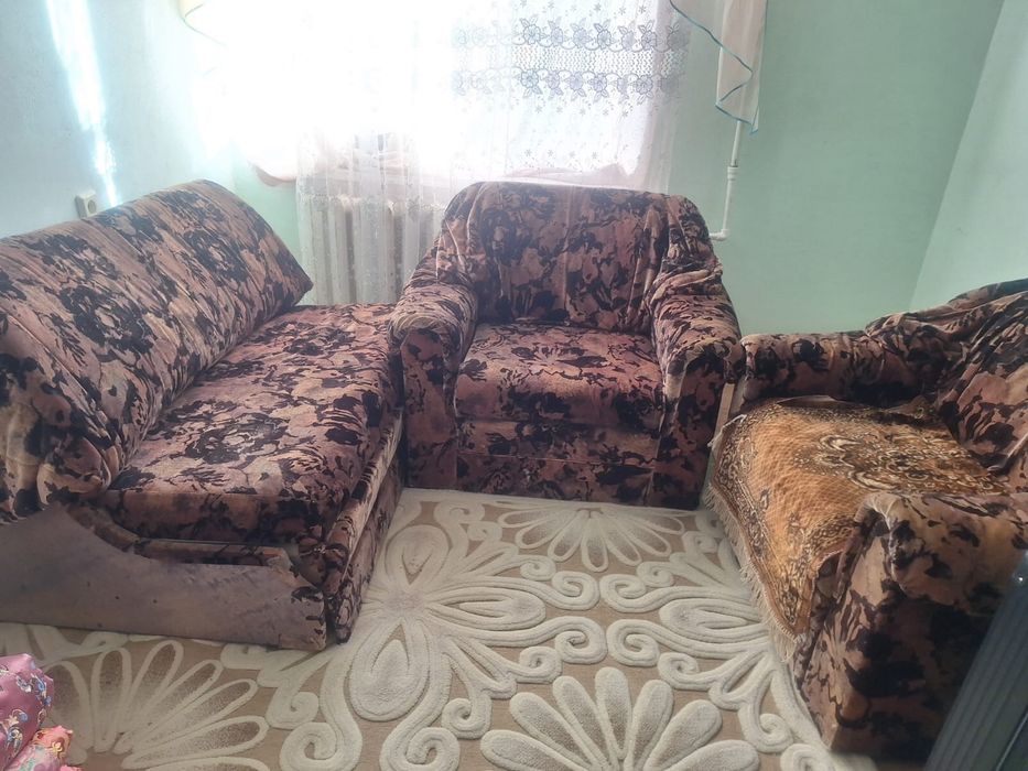 Диван продам б/у