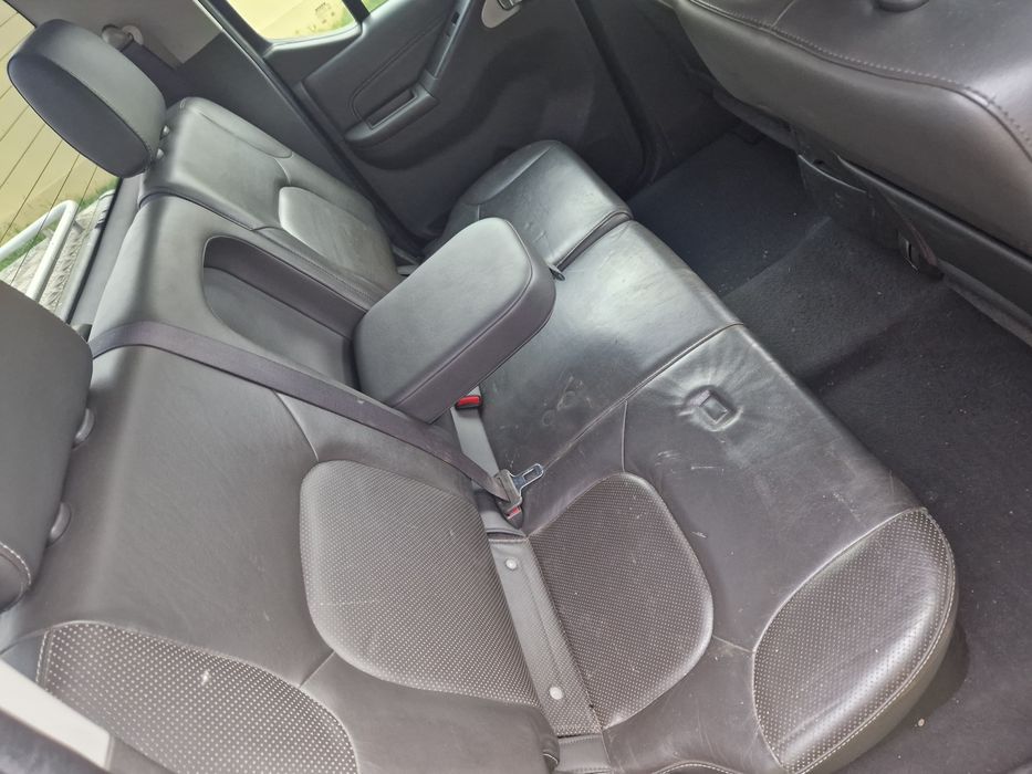Dezmembrez Nissan Navara 3.0 v6 E5 231 cp 2010-2014 V9X