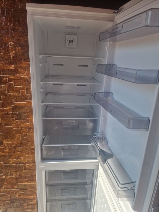 Vand frigider garantie și transport