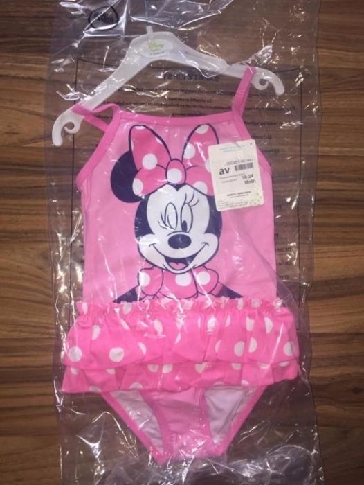 Costum de baie pt fetite ,18/24luni,,nou,cumparat din Anglia/uk