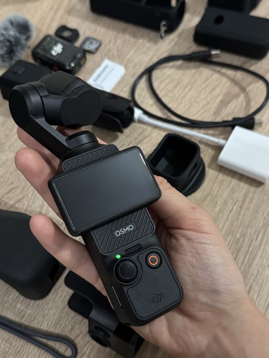 Продам экшн-камеру DJI Osmo pocket 3 creator combo в идеале !