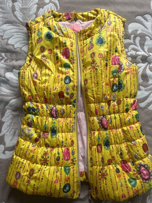 Жилет утепленный на девочку