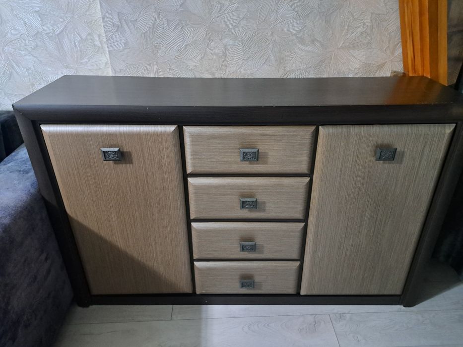 Шкаф тумба для спальни, зала