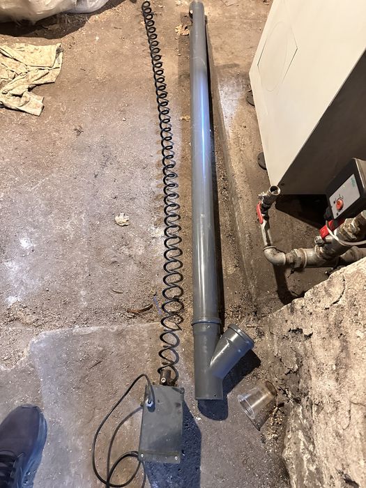 Горивен шнек за пелетен котел