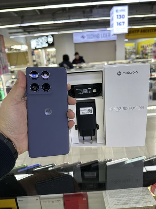 Moto edge 60 fuson. 5G. 12/256