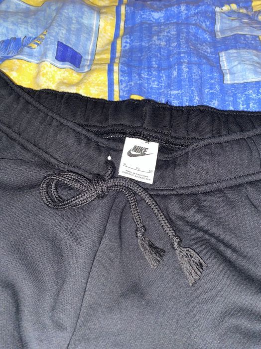 Pantaloni de trening