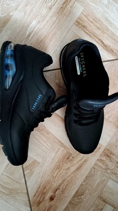 Vând Sneakers Skechers