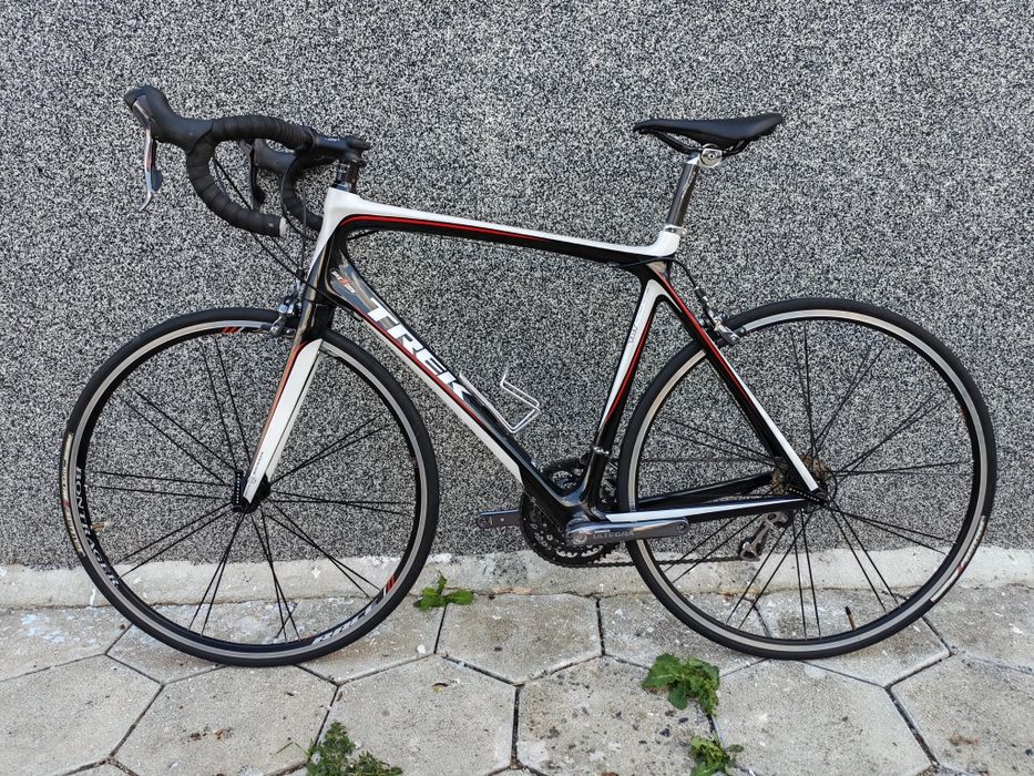 Карбонов Trek madone 4.7 шосеен велосипед колело