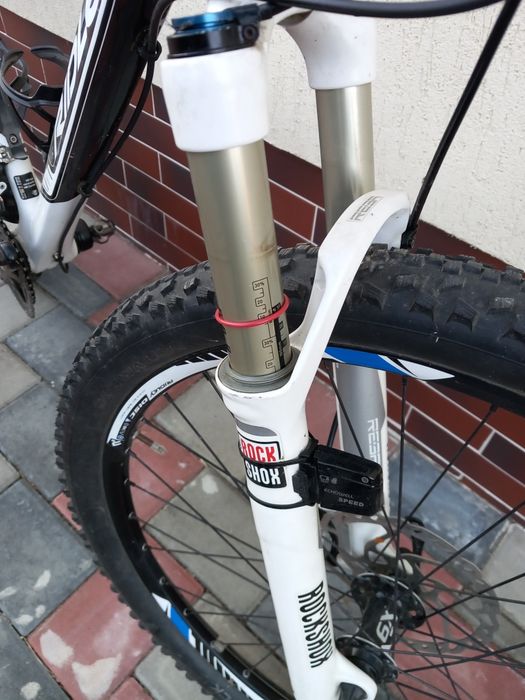 Bicicleta CARBON roți 26.