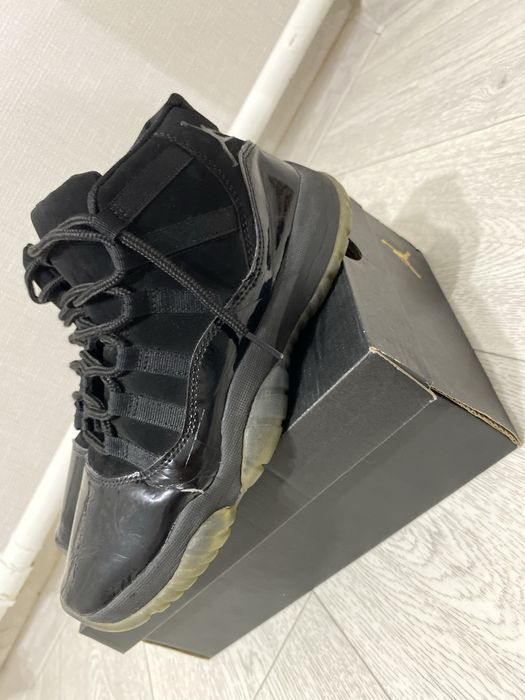 Продам кроссовки Jordan 11