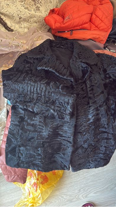 Шубка из каракульчи 44-46 мрочно