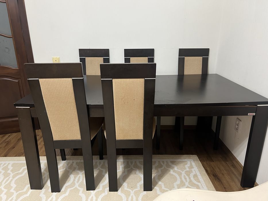 Продам стол и стулья