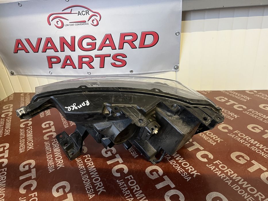 Фар Ford Ranger 2017